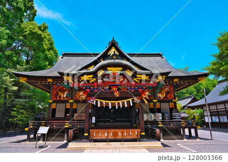 初夏の秩父神社 128003366