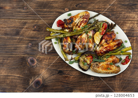 Hot and spicey chicken wings. Hot and spicey chicken wings. 128004653