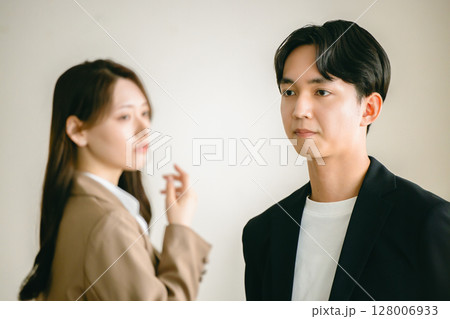 若い男女 若い男女 128006933