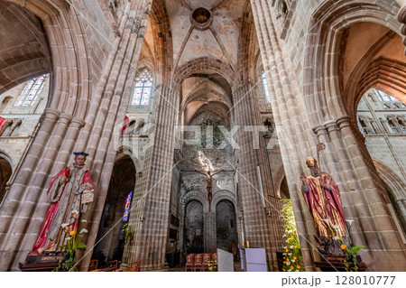 Saint Tugdual cathedral, Treguier, brittany, france 128010777