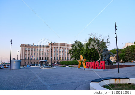 Markin Square with Heroes of Volga Flotilla Monument Markin Square with Heroes of Volga Flotilla Monument 128011095