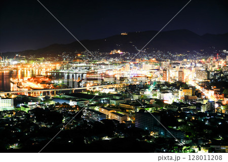 【長崎県】天神山展望台から見た佐世保港の夜景 【長崎県】天神山展望台から見た佐世保港の夜景 128011208