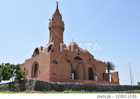 サウジアラビア・ジッダにあるモスク(モハメド・ハッサン・ファルシ・モスク) サウジアラビア・ジッダにあるモスク(モハメド・ハッサン・ファルシ・モスク) 128011330