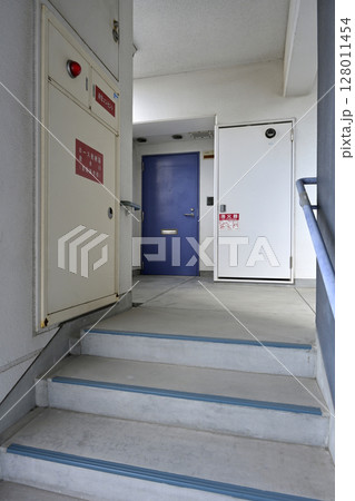 団地の防火設備 128011454