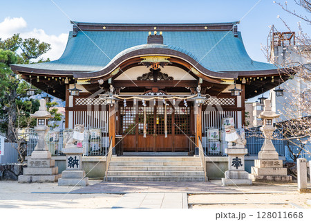 学業や金運の御利益をもたらす打出天神社（天満宮）拝殿　芦屋市春日町 128011668