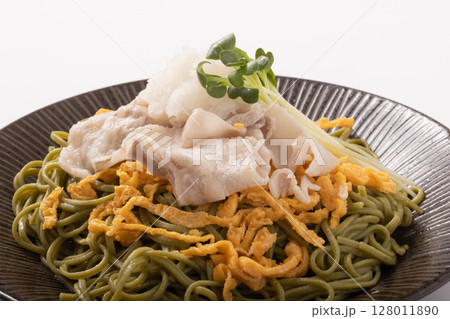 おろし 肉まぜ茶蕎麦 おろし 肉まぜ茶蕎麦 128011890
