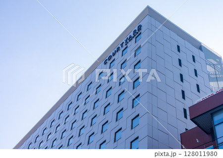 札幌市の高級ホテル、コートヤードバイマリオット札幌の建物外観 128011980