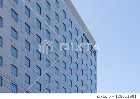 札幌市の高級ホテル、コートヤードバイマリオット札幌の建物外観 128011981