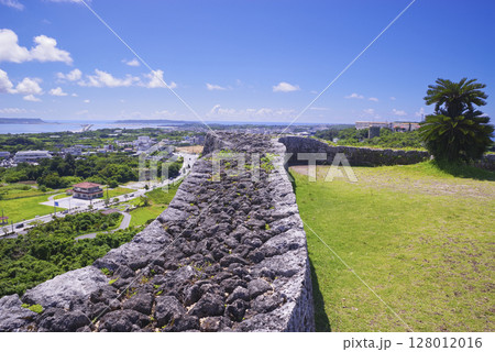 世界遺産の勝連城 128012016