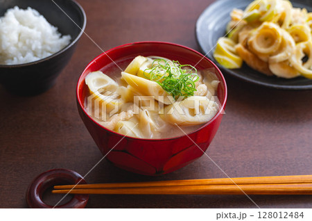 ハチクの味噌汁 128012484