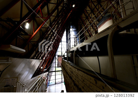 建築物と展示物の船 建築物と展示物の船 128013392