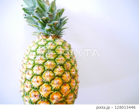 パイナップル 128013446