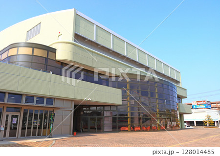 愛知県みよし市、みよし市勤労文化会館の風景 128014485