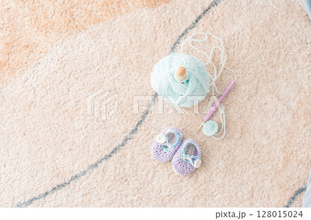 手編みのベビーシューズ 手編みのベビーシューズ 128015024