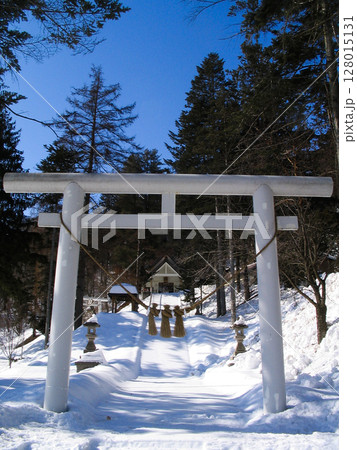 白い鳥居 白い鳥居 128015131