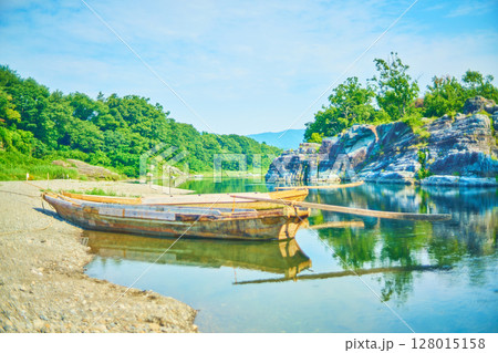 秩父　長瀞渓谷　夏の風景 128015158