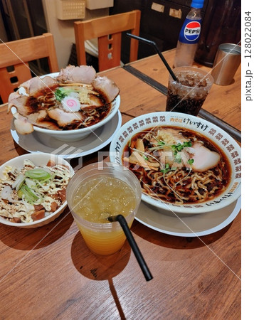 ししまるラーメン ししまるラーメン 128022084