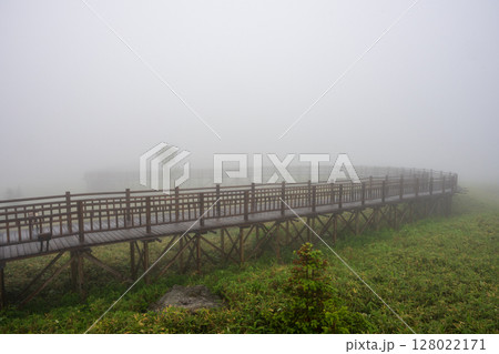 日本の北海道の道東の美しい風景 128022171