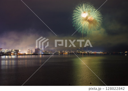 別府の夏花火（大分県別府市） 128022842