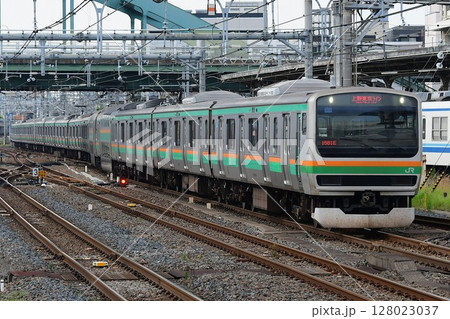 E231系1000番台　大宮駅 128023037