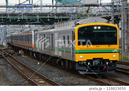 配9746M クモヤE493系+E233系0番台 青663編成+青461編成 配9746M クモヤE493系+E233系0番台 青663編成+青461編成 128023050