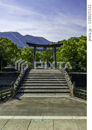 宇和島 和霊神社 鳥居と神幸橋 愛媛県宇和島市 宇和島 和霊神社 鳥居と神幸橋 愛媛県宇和島市 128025121