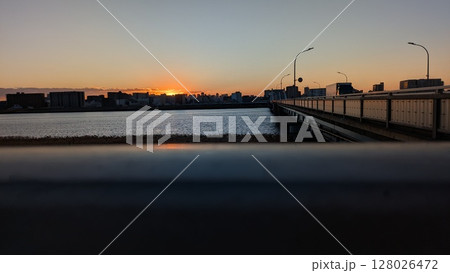 90 128026472