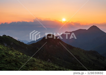志賀草津道路・夕景 128030692