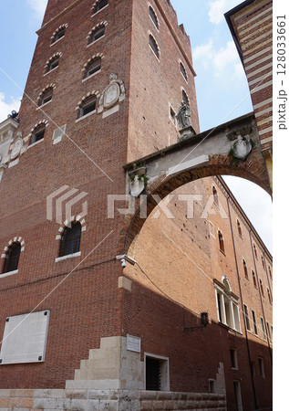 Street view of Piazza Dei Signori Verona city Italy in front of historical building Palace of the Podesta Street view of Piazza Dei Signori Verona city Italy in front of historical building Palace of the Podesta 128033661