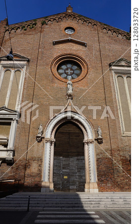 Santa Eufemia church facade in Verona, Italy 128033720