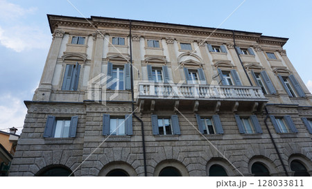 Colorful houses on the Verona's street Colorful houses on the Verona's street 128033811
