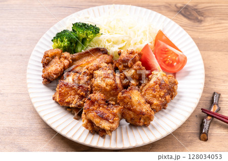 鶏ももの唐揚げ（醤油こうじ味） 128034053