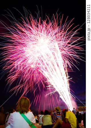 ハワイ ヒルトンの花火 ハワイ ヒルトンの花火 128034211