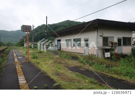 南大嶺駅の駅舎 南大嶺駅の駅舎 128036971