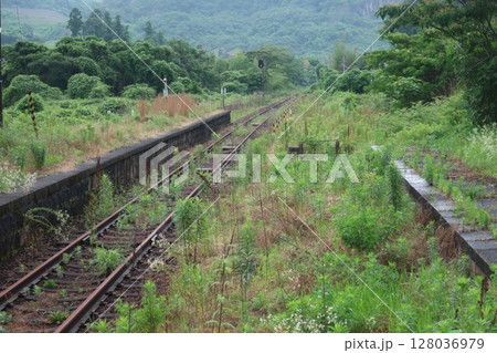 線路は続く 線路は続く 128036979
