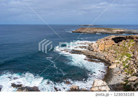 Casuarina Islet seen from Cape Du Couedic, Flinders Chase, Kangaroo Island, Australia 128038185