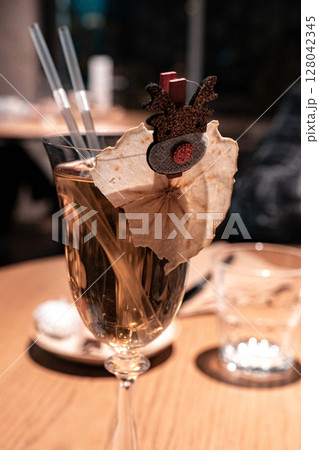 cocktail in the bar 128042345