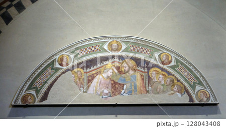 Coronation of the Virgin, fresco, 1335, Maso di Banco, Basilica of Santa Croce (Basilica of the Holy Cross) in Florence, Italy 128043408