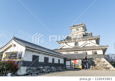 滋賀県長浜市　長浜城（長浜城歴史博物館） 128043861