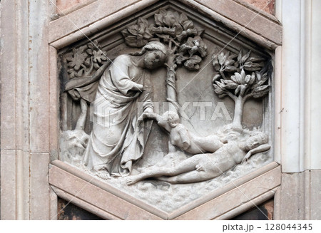 Creation of Eve by Andrea Pisano, 1334-36., Relief on Giotto Campanile of Cattedrale di Santa Maria del Fiore (Cathedral of Saint Mary of the Flower), Florence, Italy 128044345