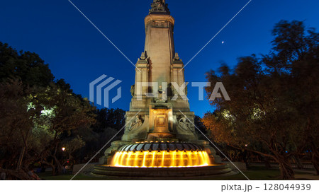 Cervantes monument timelapse hyperlapse on the Square of Spain in Madrid day to night transition Cervantes monument timelapse hyperlapse on the Square of Spain in Madrid day to night transition 128044939