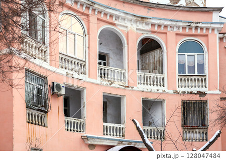 A beautiful residential building has been declared unsafe and requires residents to be relocated 128047484