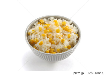 美味しそうなとうもろこしご飯 128048844