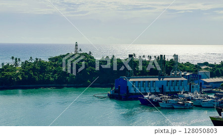 クルーズ船でいくドミニカ 128050803