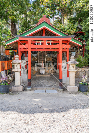 越木岩神社の境外末社 苦楽園神社 西宮市苦楽園 越木岩神社の境外末社 苦楽園神社 西宮市苦楽園 128050987