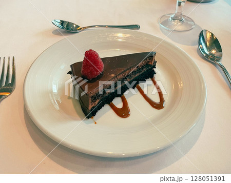 クルーズ船の食事 クルーズ船の食事 128051391