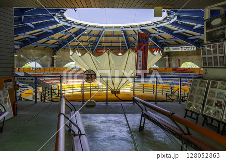 宇和島市営闘牛場　闘牛場　愛媛県宇和島市 128052863