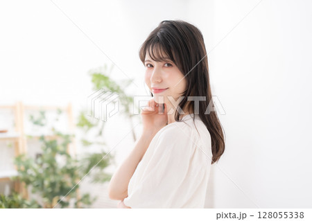 女性　ヘアケア 128055338