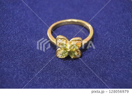 Gold diamond ring 128056979