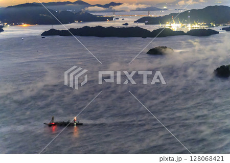 瀬戸内の海霧の名所筆影山展望台からの景色 瀬戸内の海霧の名所筆影山展望台からの景色 128068421